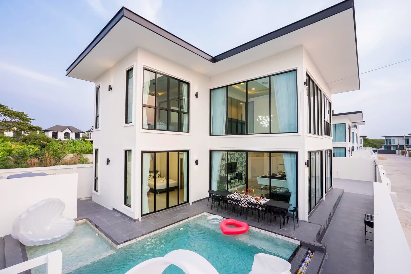 Viva Fun Pool Villa