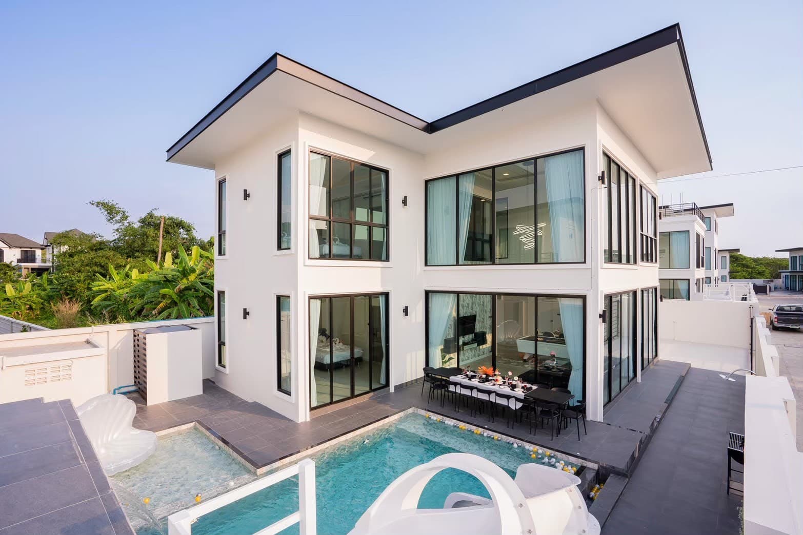 Mana Fun Pool Villa